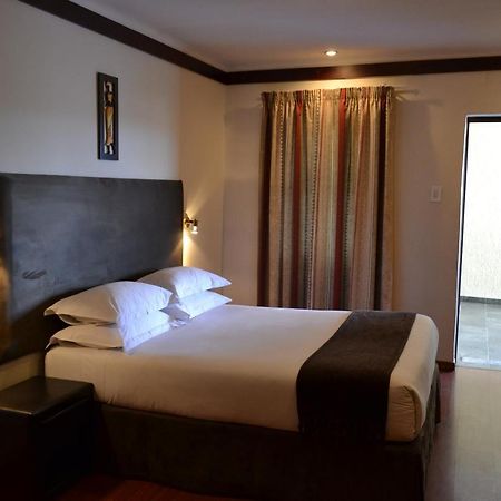 Citystay West Maseru Bagian luar foto