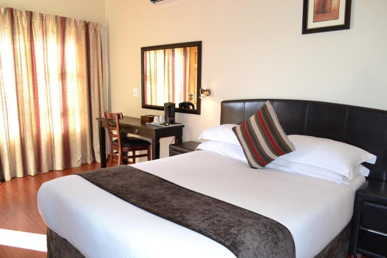 Citystay West Maseru Bagian luar foto